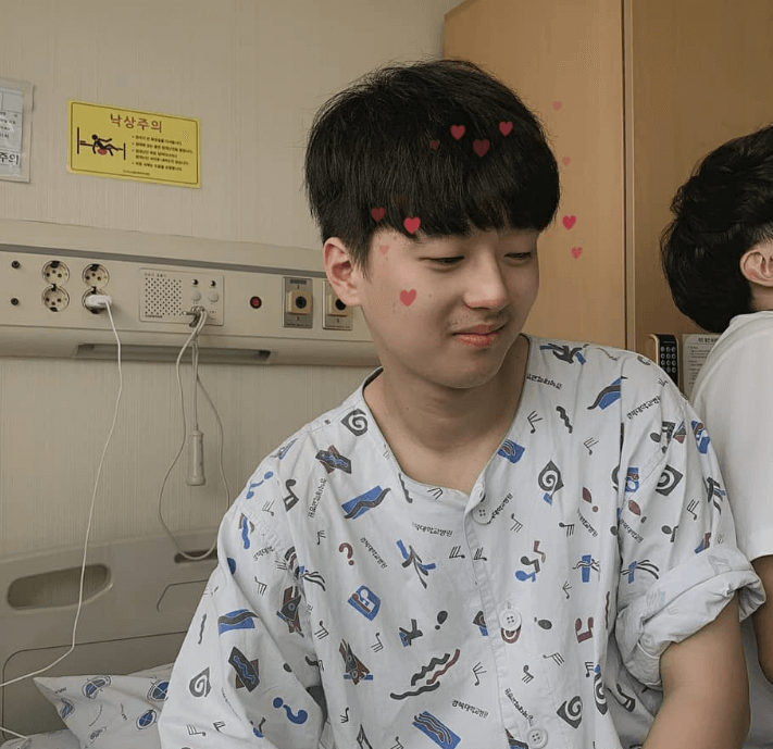 장염으로 입원한 이찬원