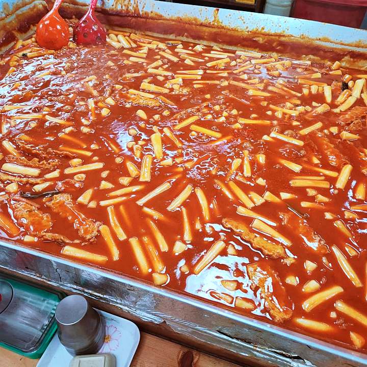 놀면뭐하니 유재석 전국 간식 자랑 김밥튀김 떡볶이 대구 동촌 맛집 추천 방송정보