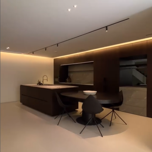 주방은 어머니들이 좋아하는 인테리어 구조로 되어 있어 주방 사용하기가 편리하다.