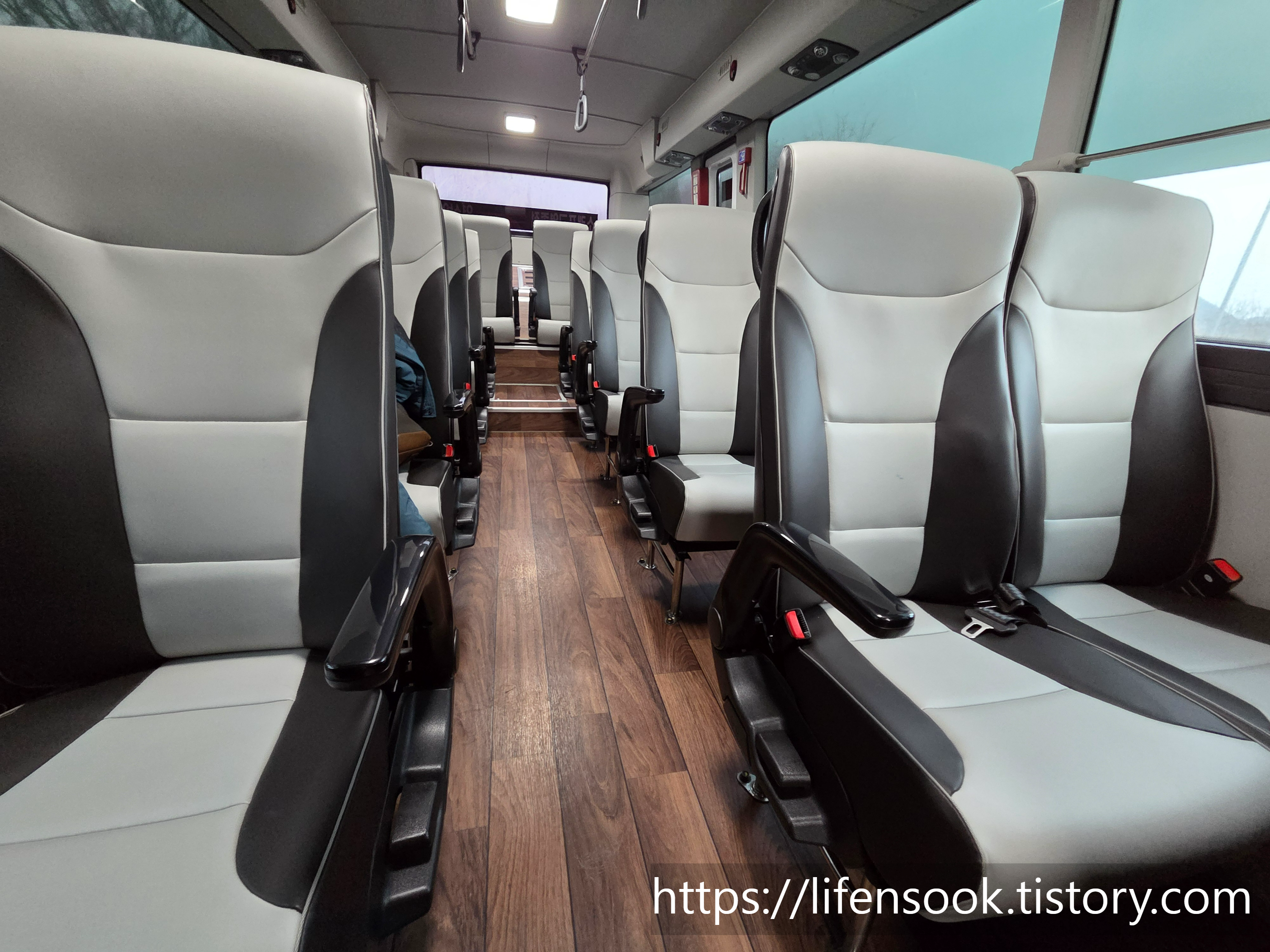 M6461 버스 내부 1