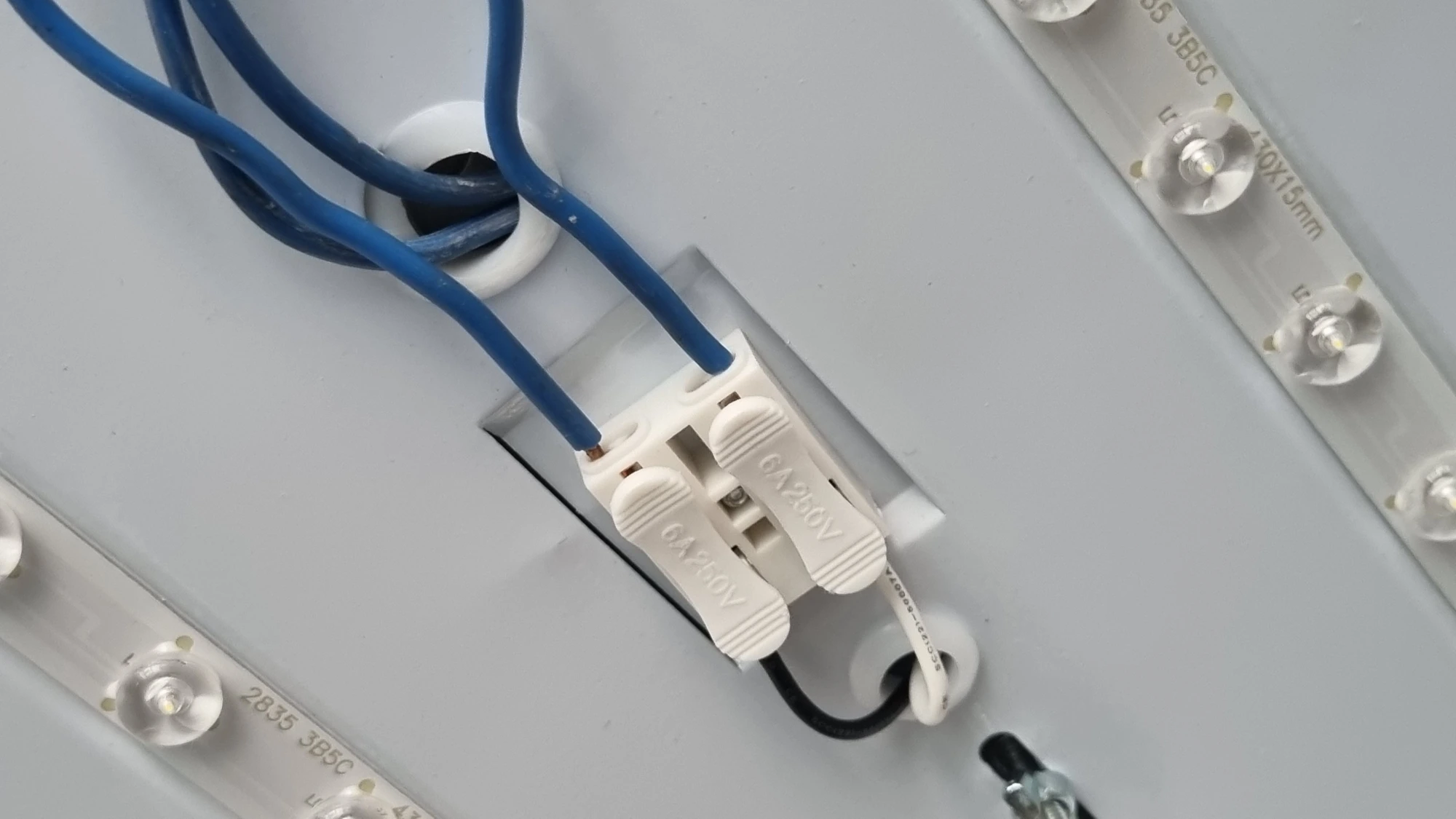 전선 연결 모습