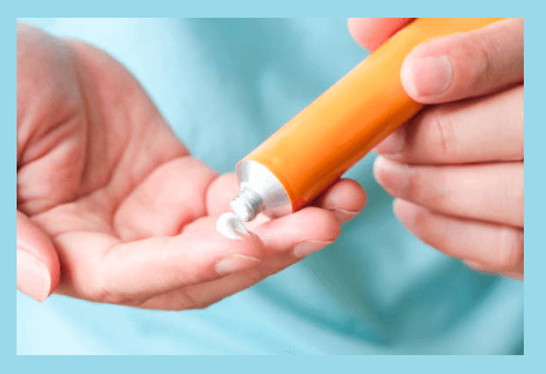 연고-짜는-모습