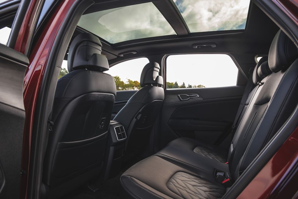 스포티지 하이브리드 내부디자인