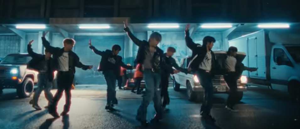 'Who'뮤직 비디오