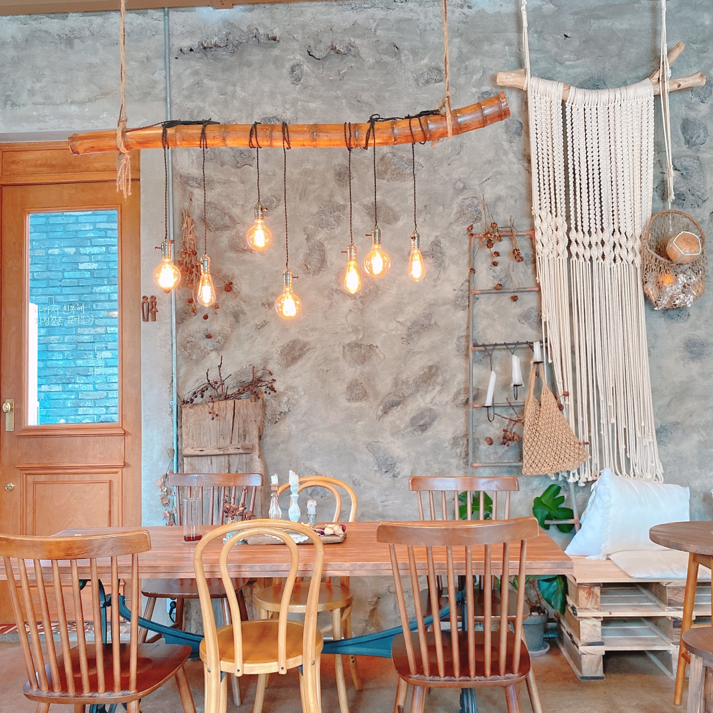 제주 서귀포 귤꽃다락 귤밭돌창고 개조 카페