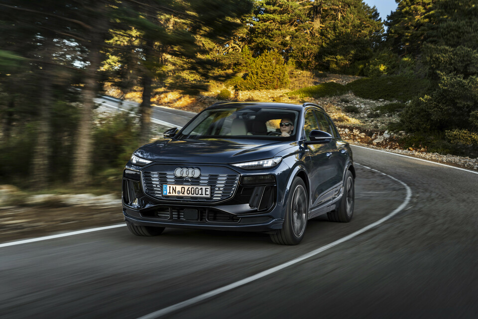 아우디 Q6 e-트론