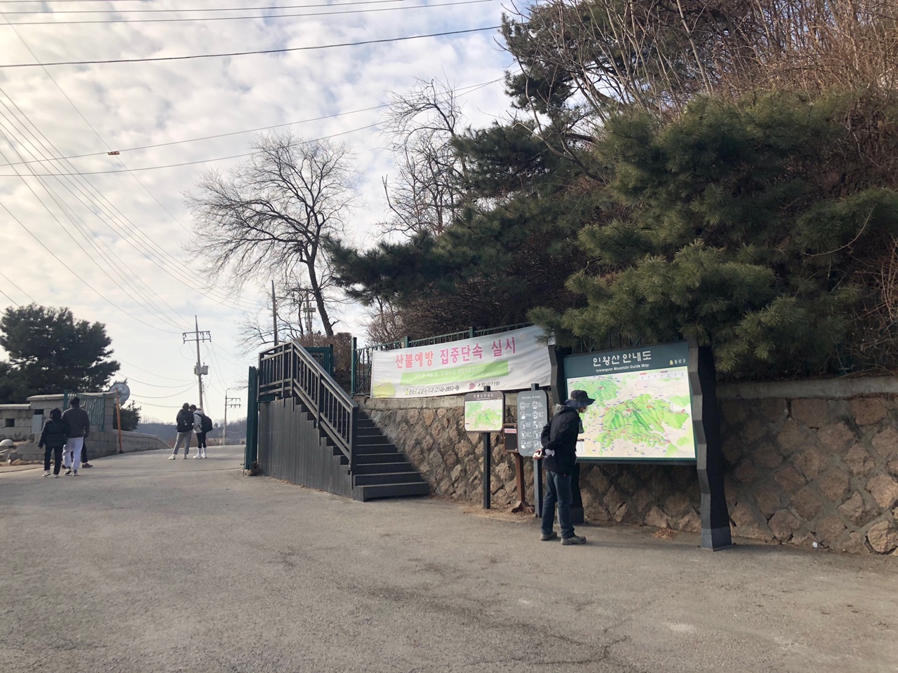 인왕산-안내도와-성곽길-등산로