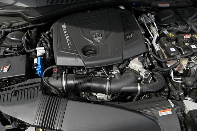 [시승기] 전동화 시대를 앞둔 마세라티의 선택 – 마세라티 기블리 GT 하이브리드