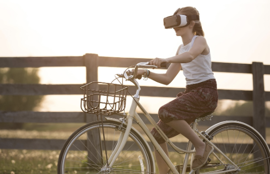 2025년 영화 제작의 혁신적 동력: 인공지능(AI)의 다각적 영향