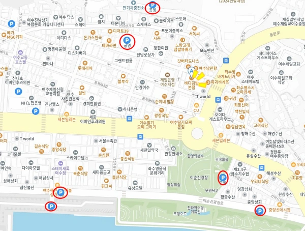 바다김밥 중앙점과 주변 주차장이 표시된 지도
