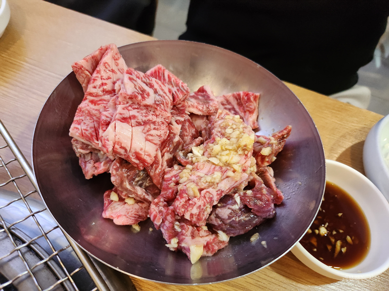 생갈비와_양념갈비_01