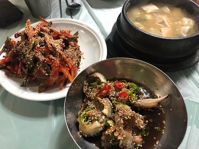 전남 여수 게장백반집 '백금식당'