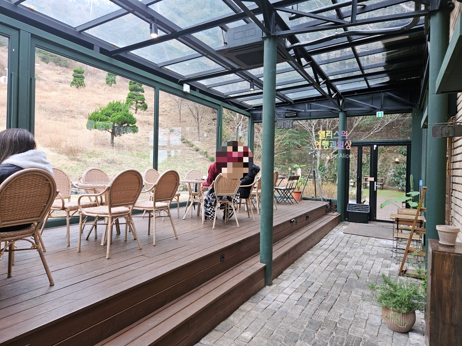 동화같은 카페 만디, 부산 사하구 카페 인스타 핫플 카페