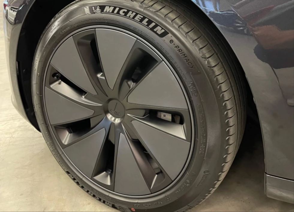 테슬라 모델3 하이랜드