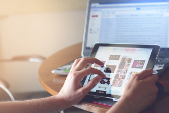 프로그래밍을 배우고 싶다면? 2025년 가장 인기 있는 코딩 언어 TOP 5