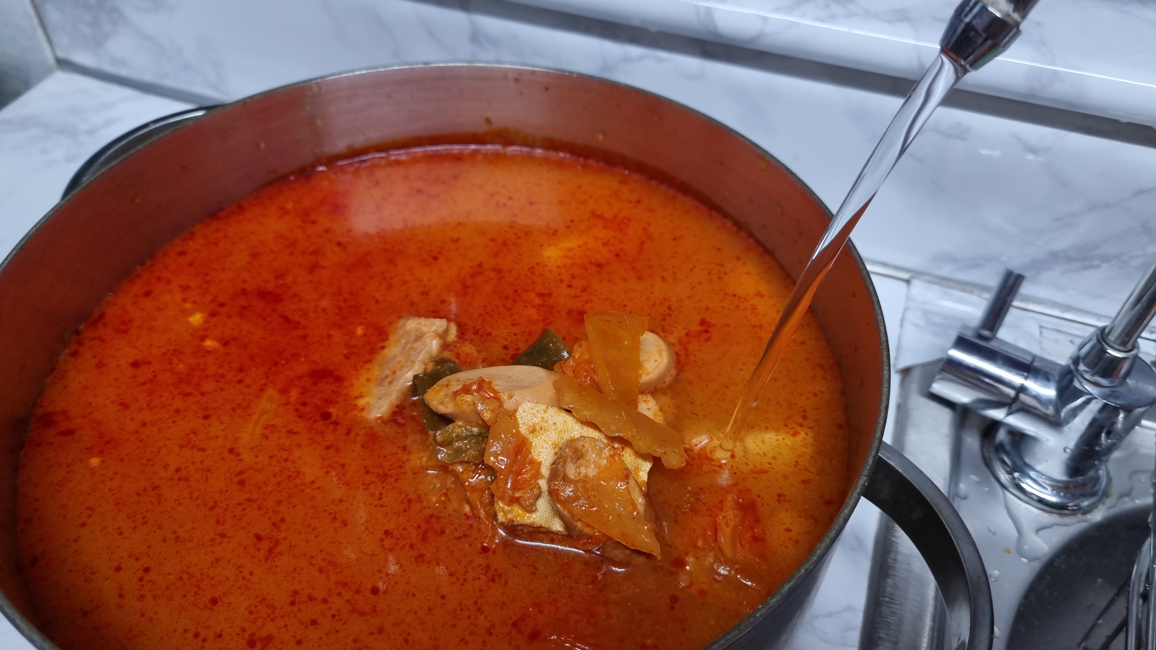 부대찌개 국물