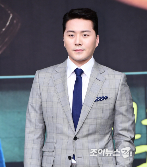 이루가 MBC &#39;당신은 너무합니다&#39; 제작발표회에서 포즈를 취하고 있다. [사진=정소희 기자]