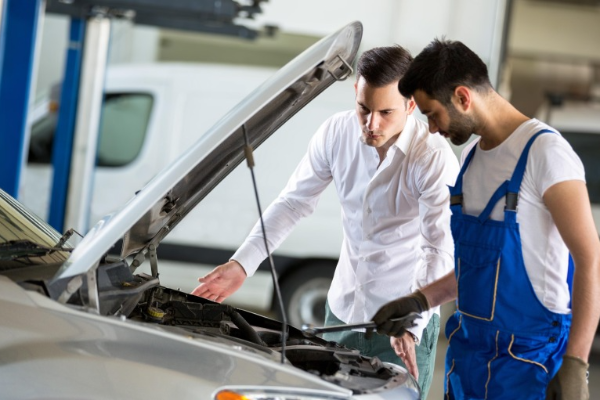 자동차 안전 점검: 필수 점검 항목과 주의할 점