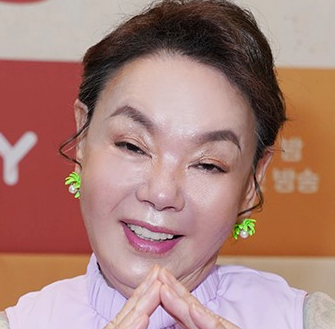 김수미 나이 남편 고향 아들 프로필 | 김수미 식품 회사 '나팔꽃F&B' 횡령 논란