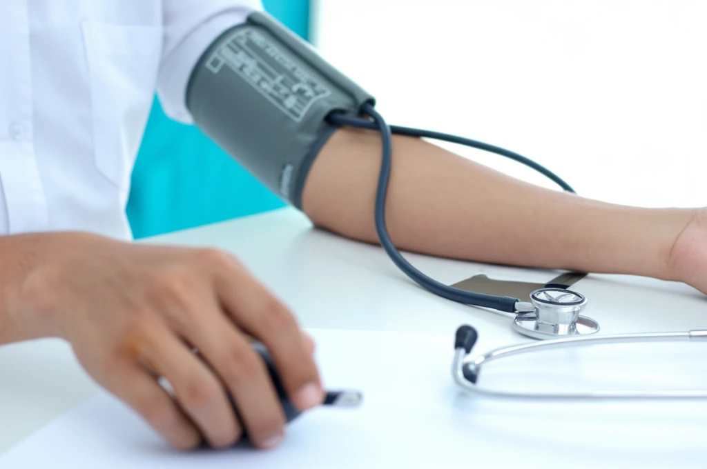 침묵의 살인자 고혈압 원인부터 관리까