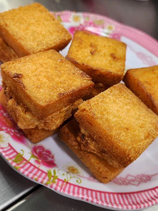 느억맘 소스 닭봉과 멘보샤