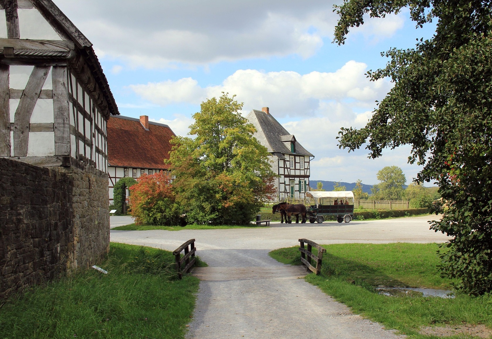 은퇴 후 절대 손대면 안 되는 고위험 투자 유형!