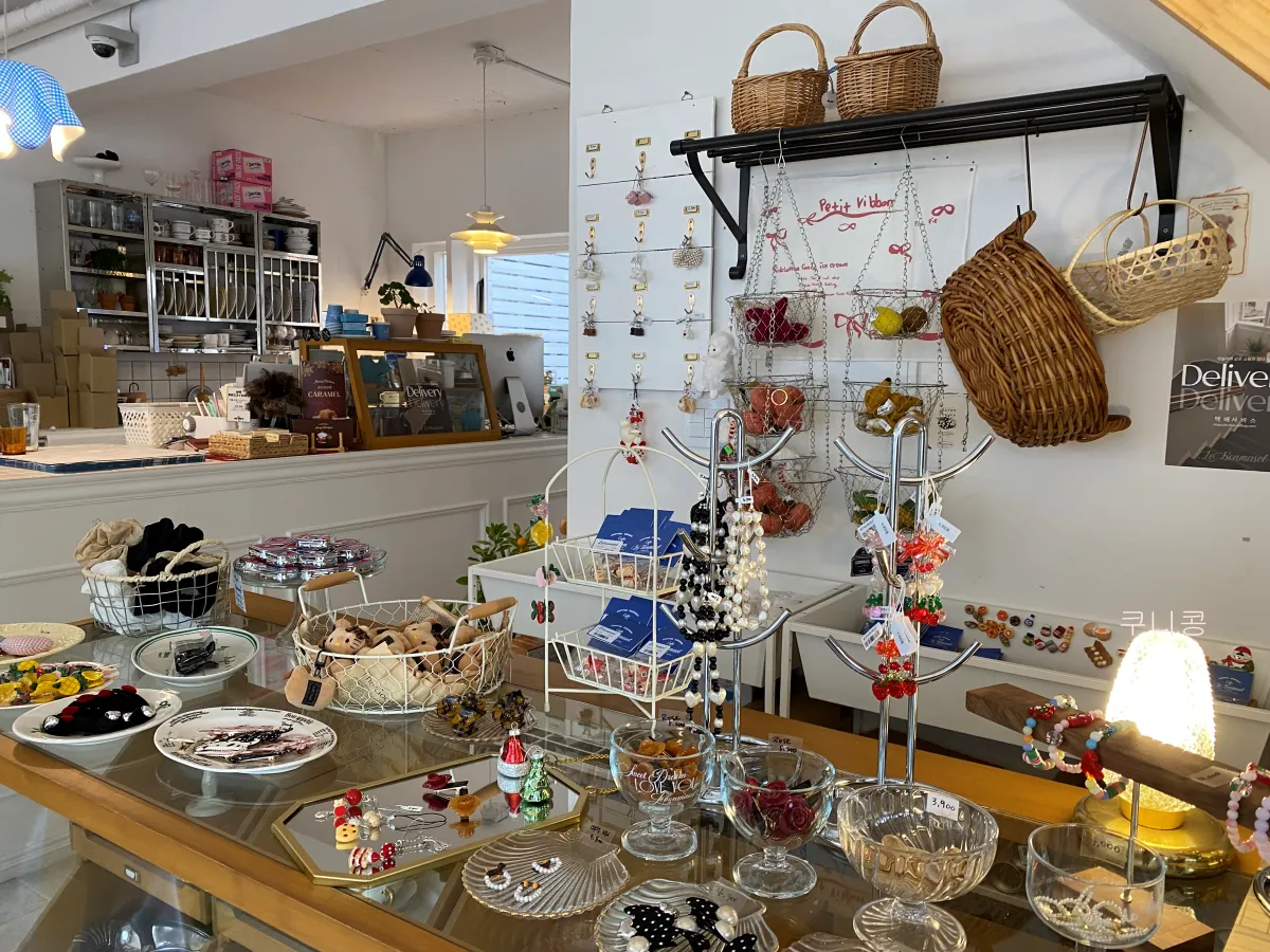 겨울강릉여행-주차-가능한-소품샵-강릉-시내-4층-대형-소품샵-르봉마젤