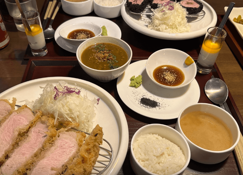 생방송투데이 흑돈가스 광주 서구 개척식당 맛집