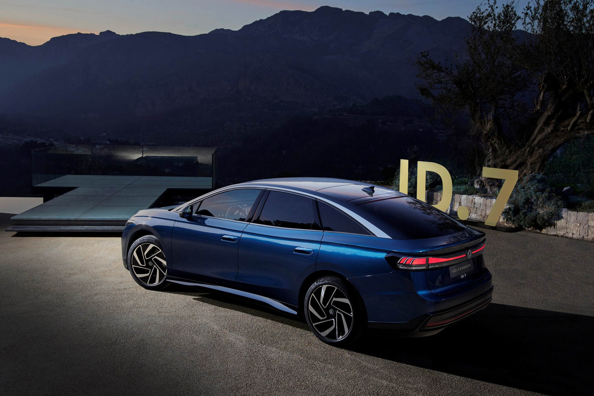 폭스바겐 플래그십 순수 전기 세단 'ID.7'
