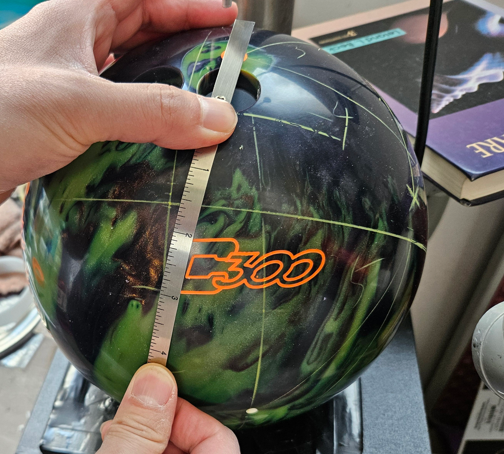 엄지 홀 맞추기 약지