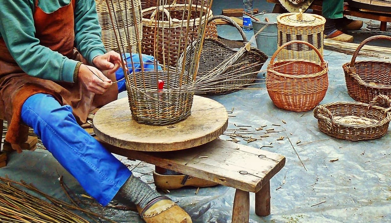 전통 공예 속에 숨겨진 환경 친화적 가치