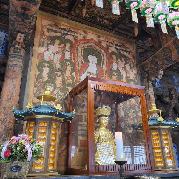 파계사 건칠관음보살좌상