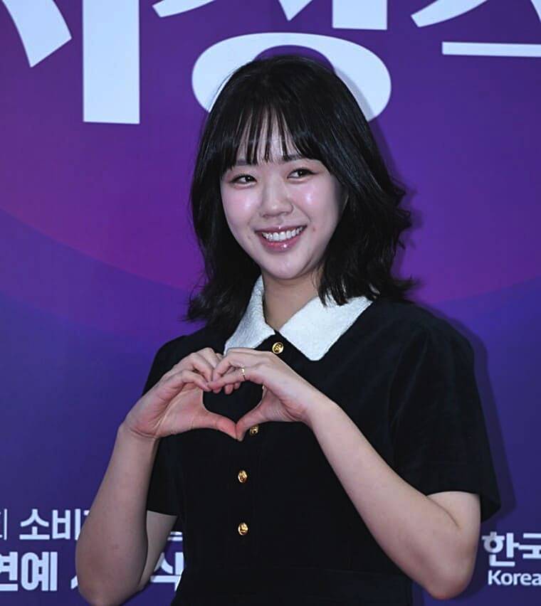배우-지예은