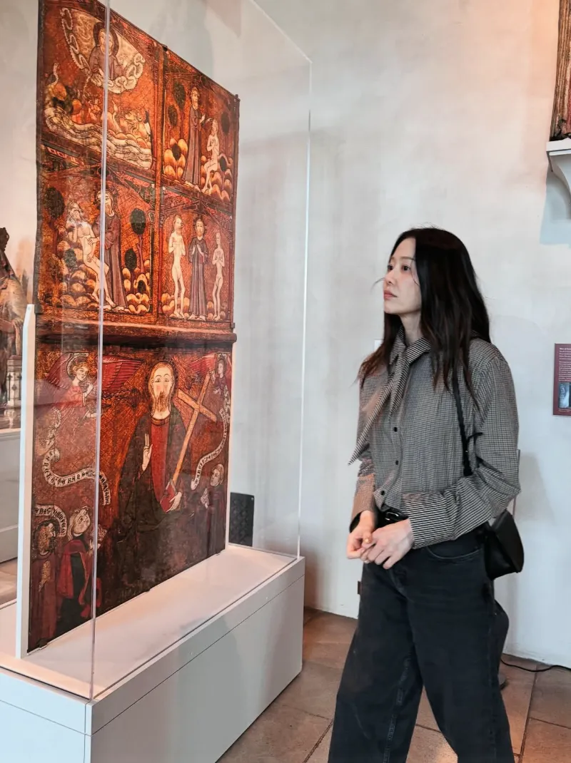 고현정 COS, 고현정 패션, 고현정 코트, 고현정 COS 패션, 2025 미니멀룩, COS 가을 코트, COS 와이드 팬츠, COS 공식몰 할인, COS 세일, COS 신상, COS 네이버 쇼핑, COS 퍼플코인 이벤트, MZ세대 인기 미니멀 브랜드, COS 꾸안꾸룩, COS 셀럽 패션, COS 직구, COS 특가