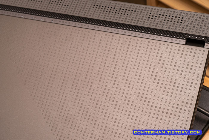 ROG Strix G17 G713QM 알루미늄 상판