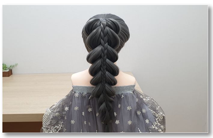 인싸들의 헤어스타일 트렌디한 업스타일로 연출