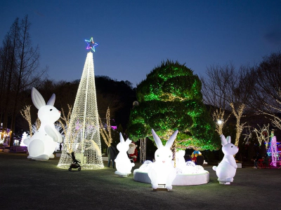 청도 프로방스 산타마을 빛축제 가족 여행지 추천