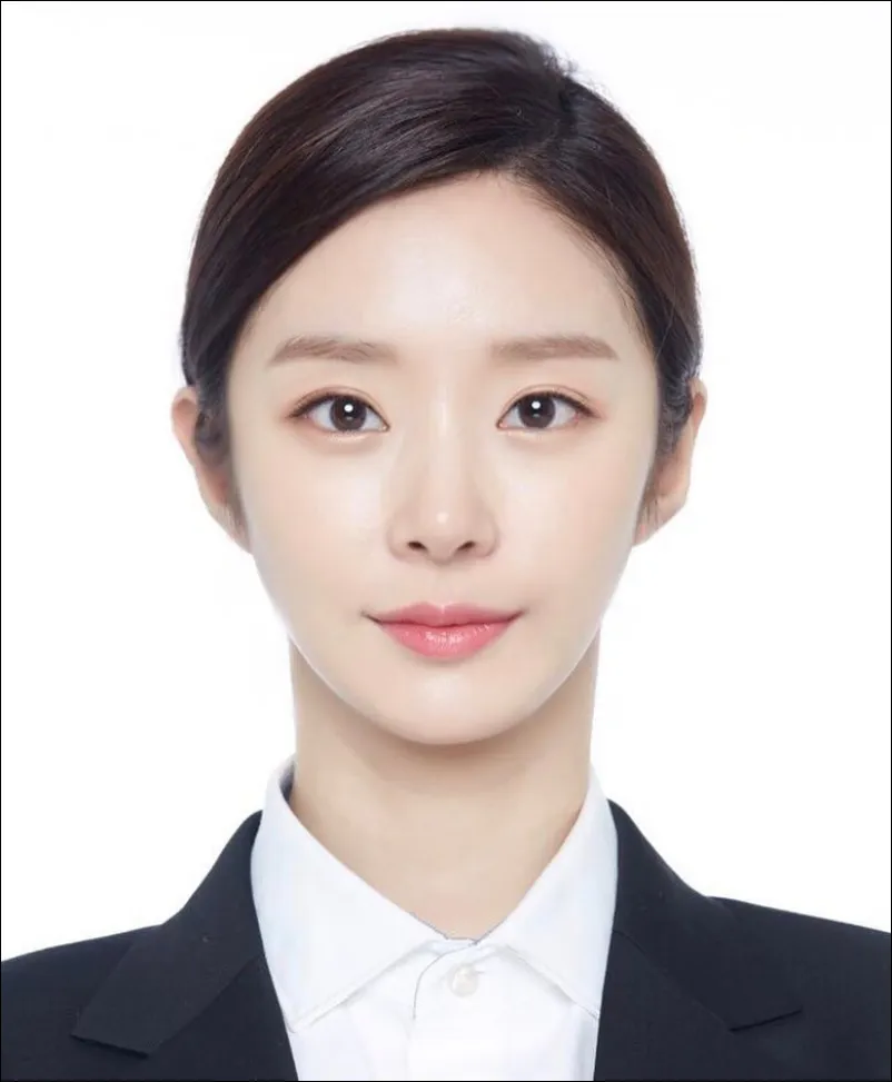 이주빈 증명사진
