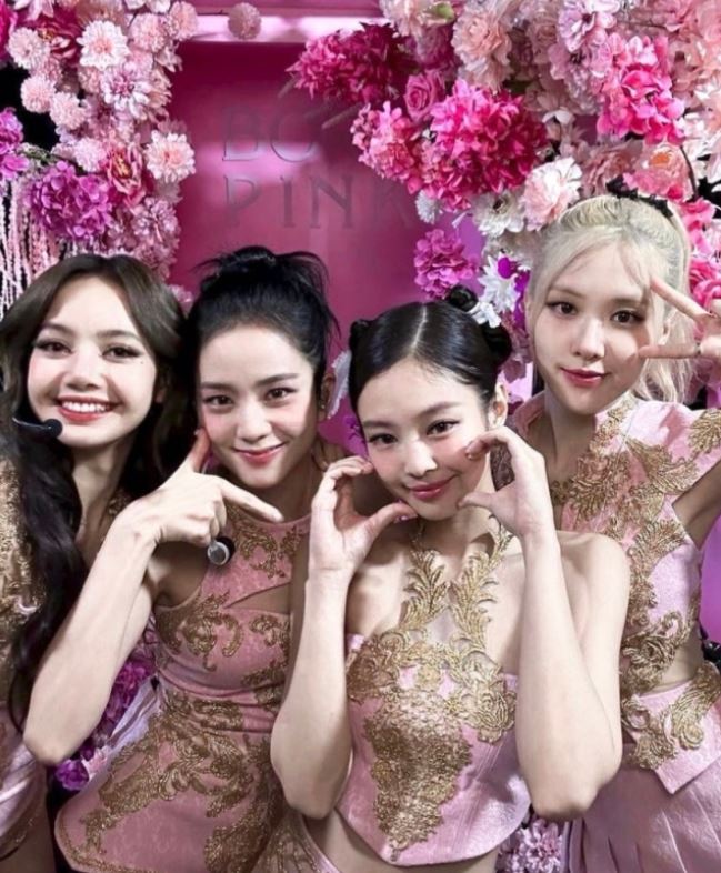 블랙핑크 8주년 팬사인회 위버스 응모방법