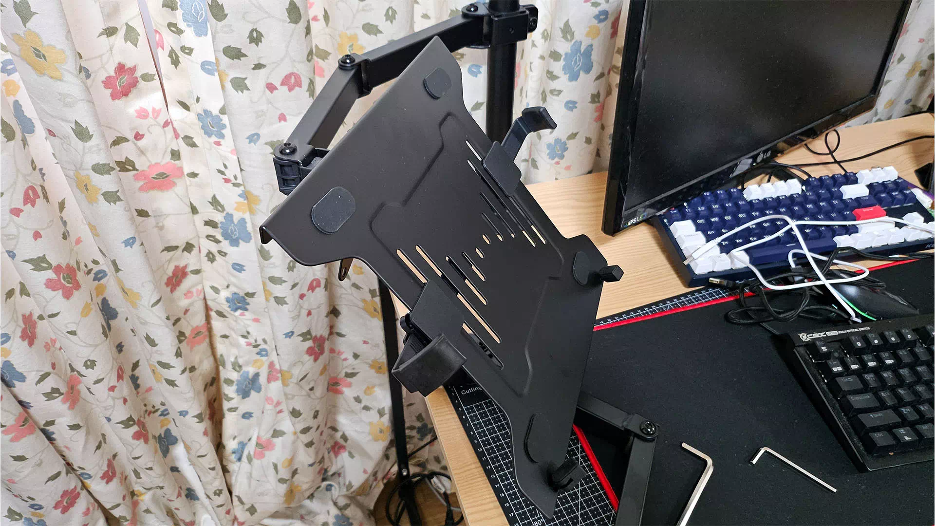 거치대 조립 완료