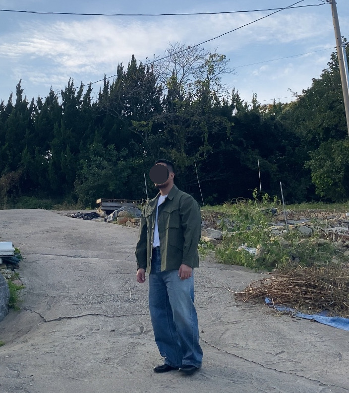 데일리룩('25. 10. 25.)유니폼브릿지 m43 m1943 헌팅재킷 필드재킷 야상, 폴로 베이직 티셔츠, 에러스익셉티드 왁스드 데님팬츠, 킨치 구두 더비슈즈 SHOWER 808