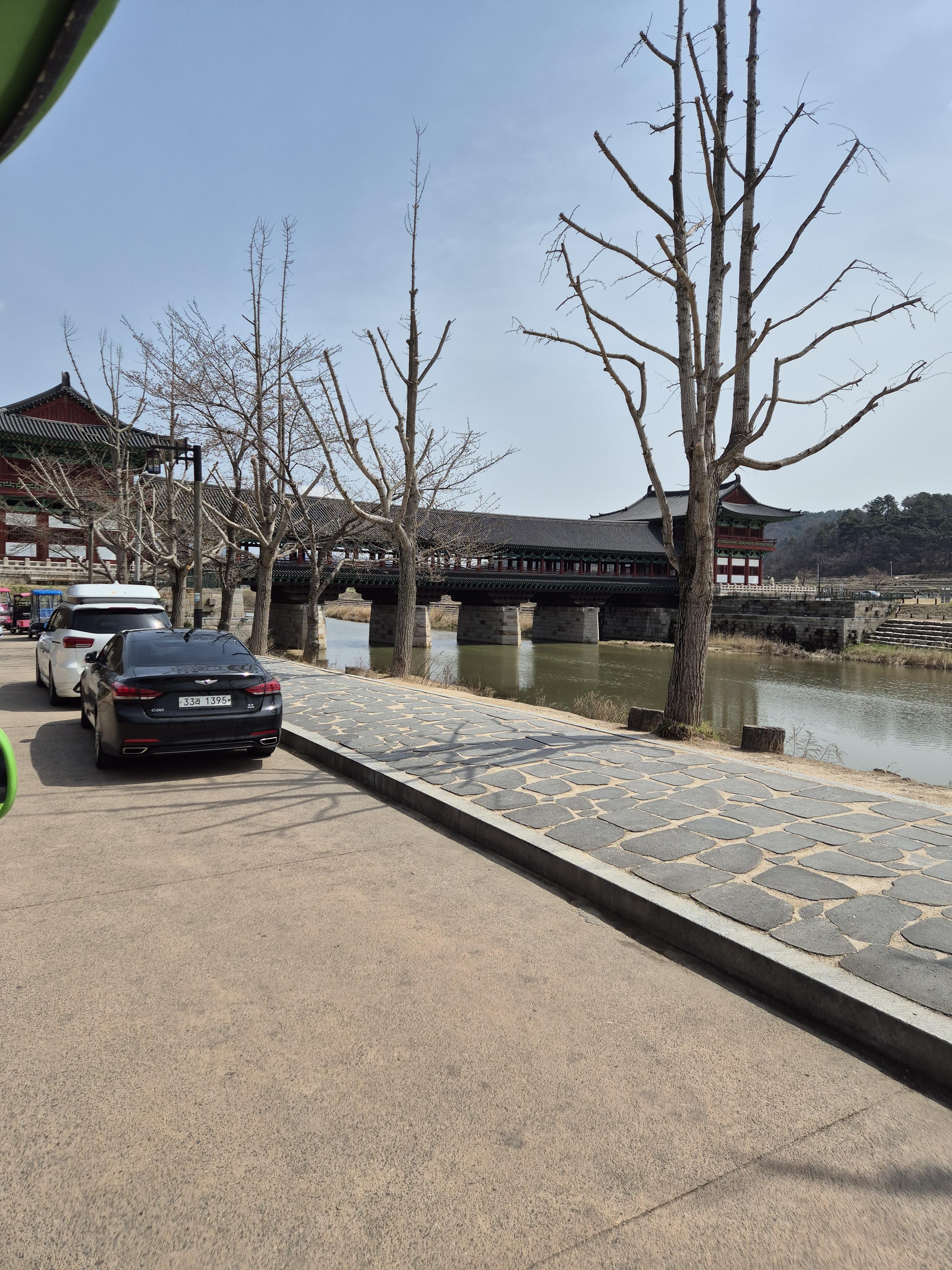 멋있는 월정교 마치 베니스의 뻬끼오 다리 같음