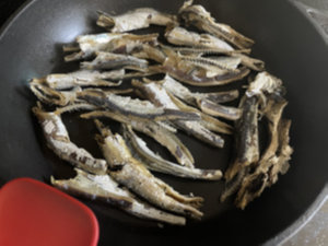 시래기 된장국 끓이는법 - 멸치 육수