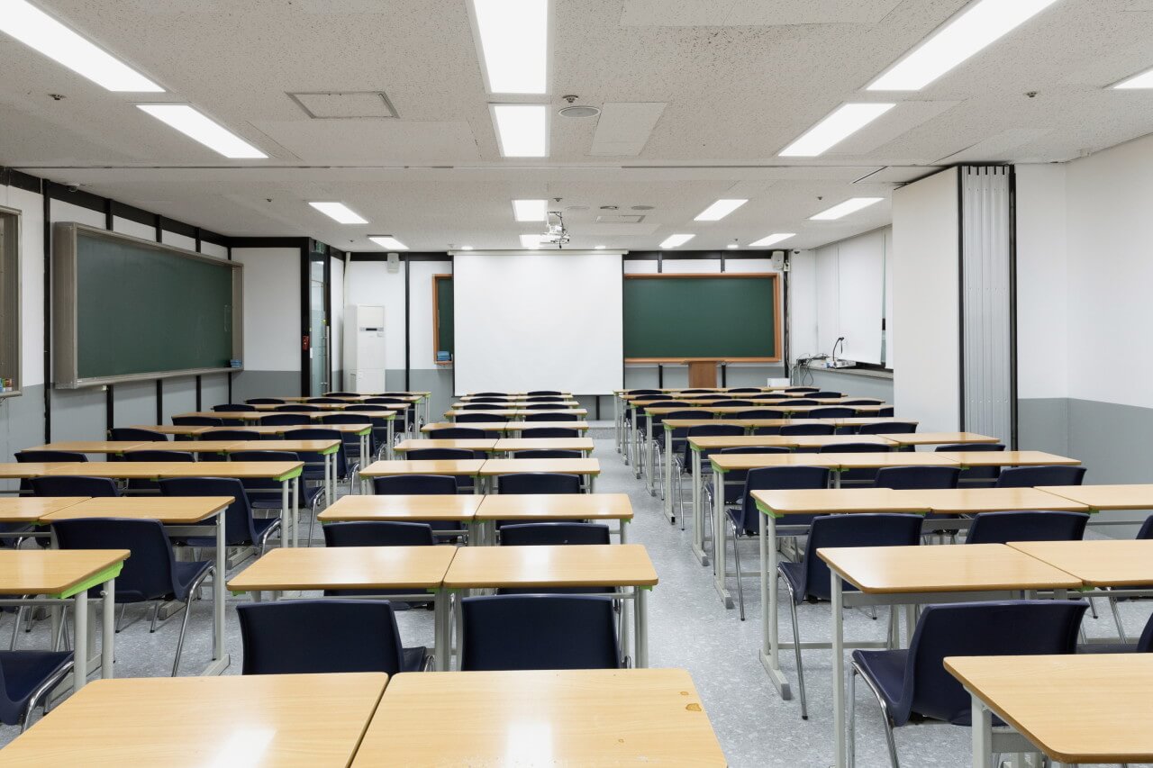 재수종합학원 강의실