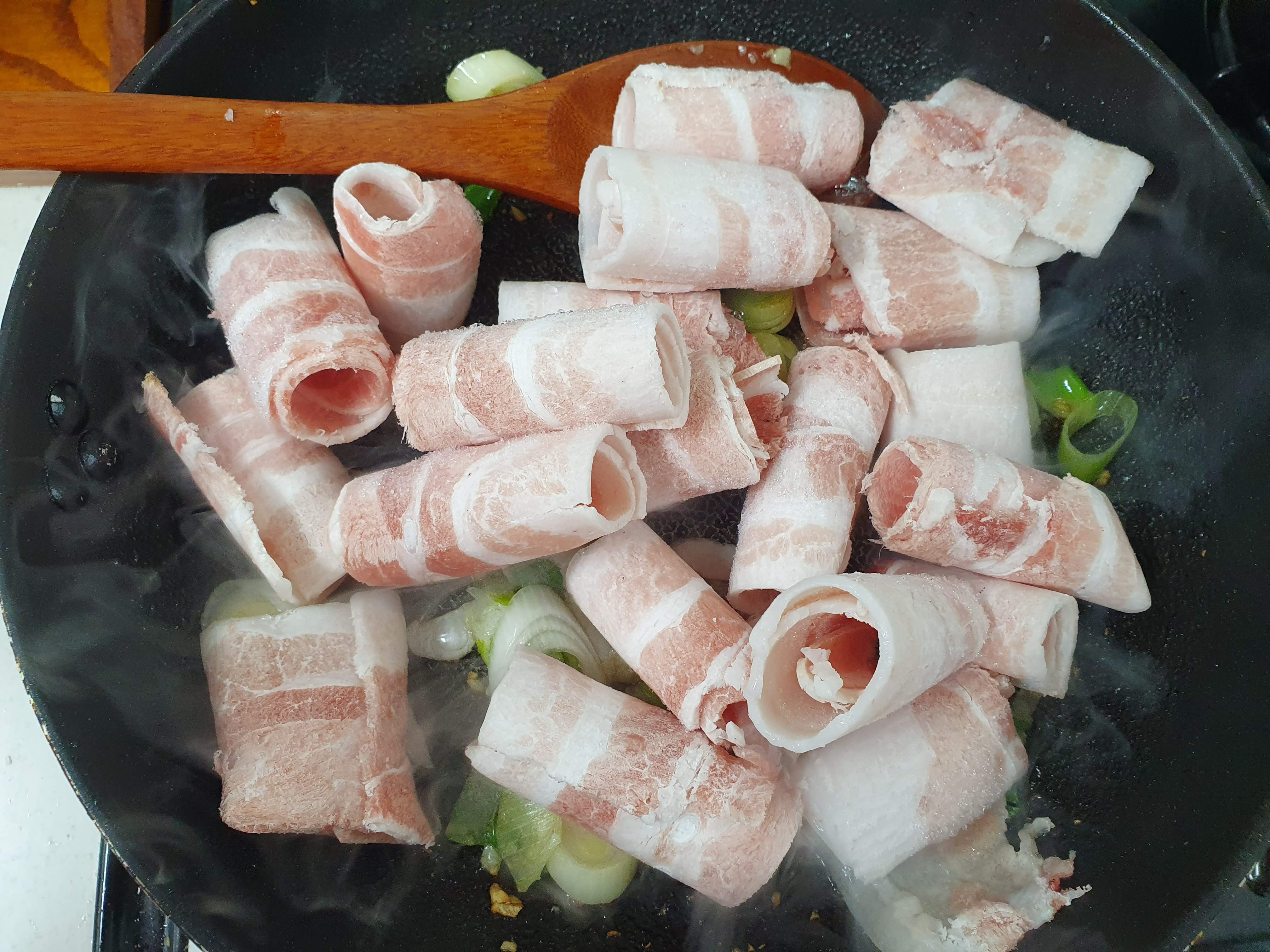 쫄깃한 팽이버섯 볶음