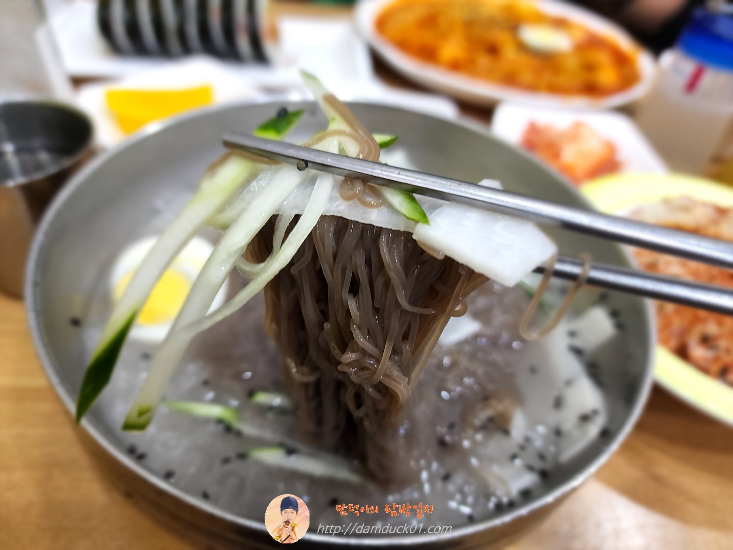 물냉면