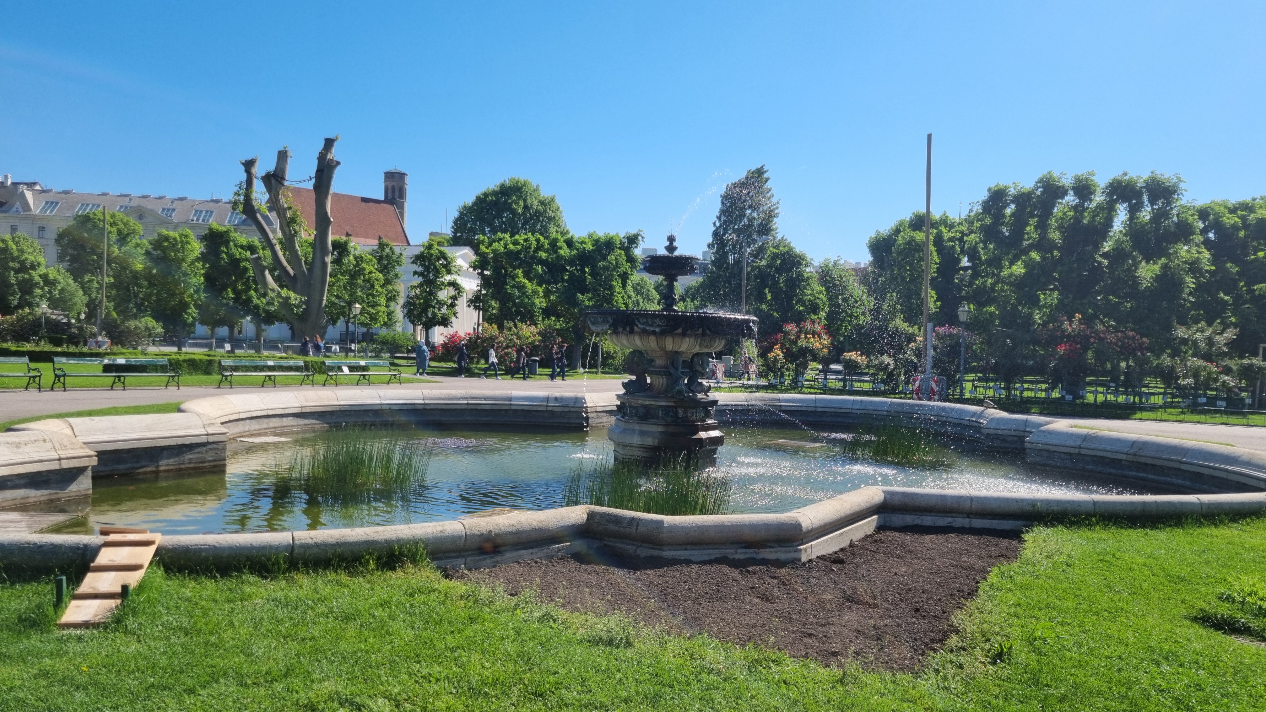 폴크스가르텐(Volksgarten)
