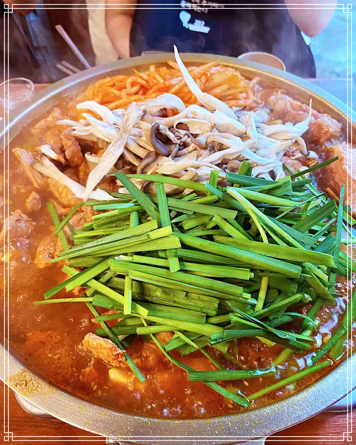 줄서는식당 46회 김정태 쫄갈비 시래기밥 매운불고기 돼지쫄갈비 콩나물 해장국 성신여대 입구 돈암동 맛집 권율 추천 소개