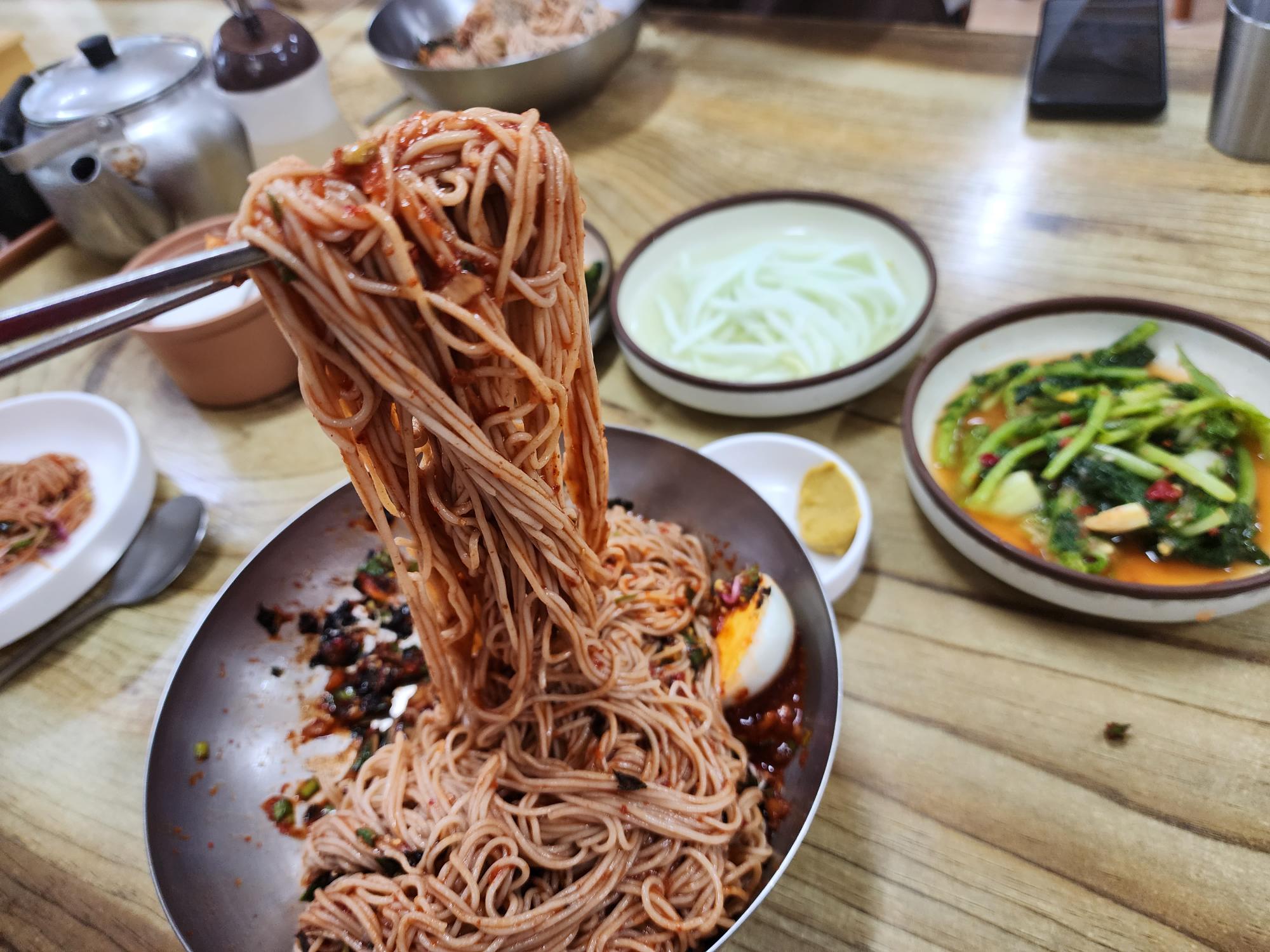 막국수 면발