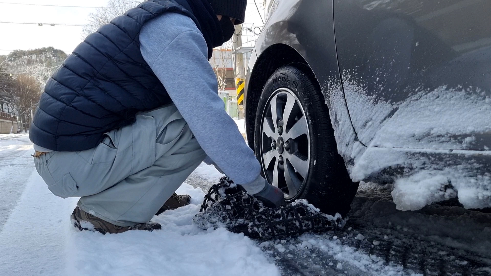 그물망 스노우체인 빼는 모습